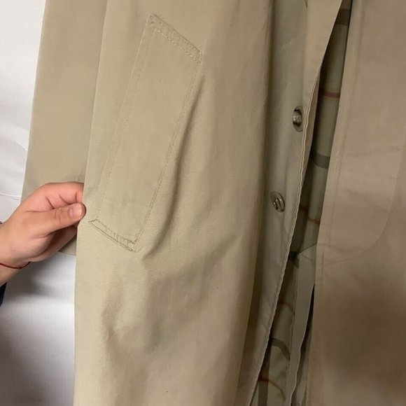 Permanent Press Trench Coat Beige men Size 38 Short No Ironing Necessary - Picture 9 of 12